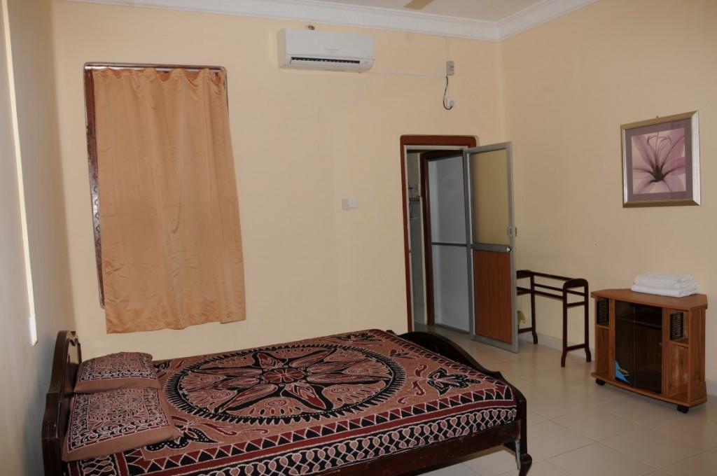 Sai Holiday Inn Jaffna Exterior photo